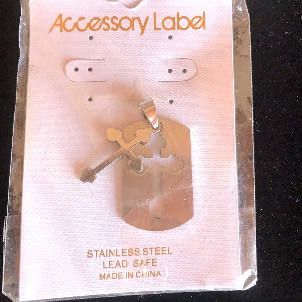 BRAND NEW stainless steel Accessory Label cutout cross in a dog tag style